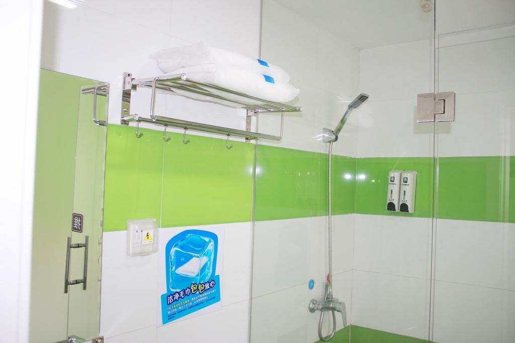 7Days Inn Shenzhen Da Fen You Hua Cun Esterno foto